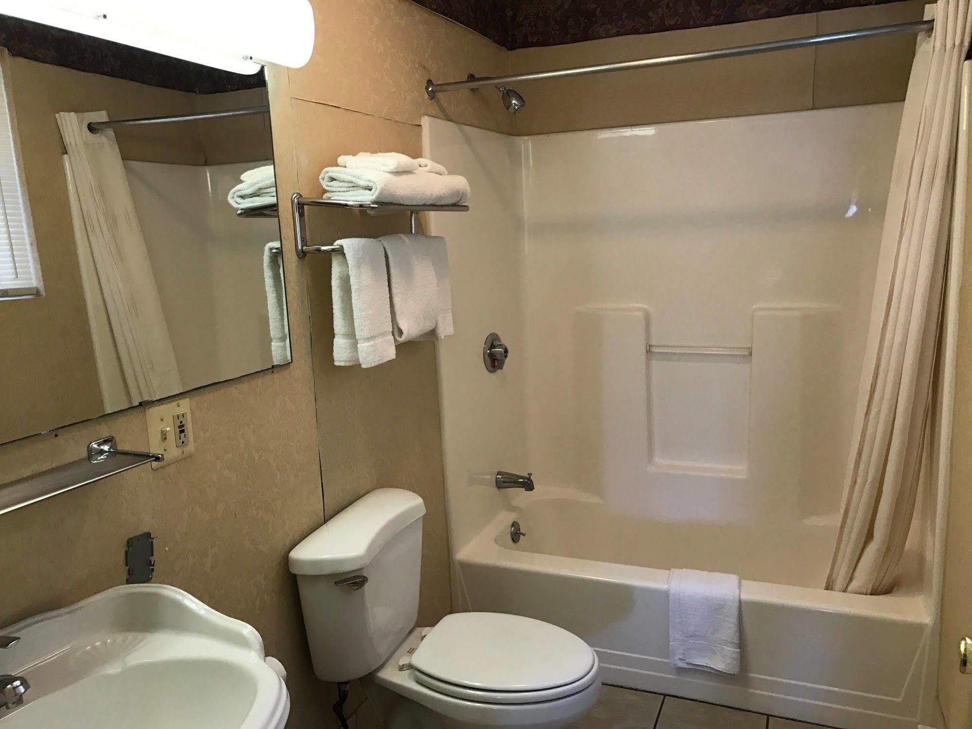 Value East Stroudsburg Hotel